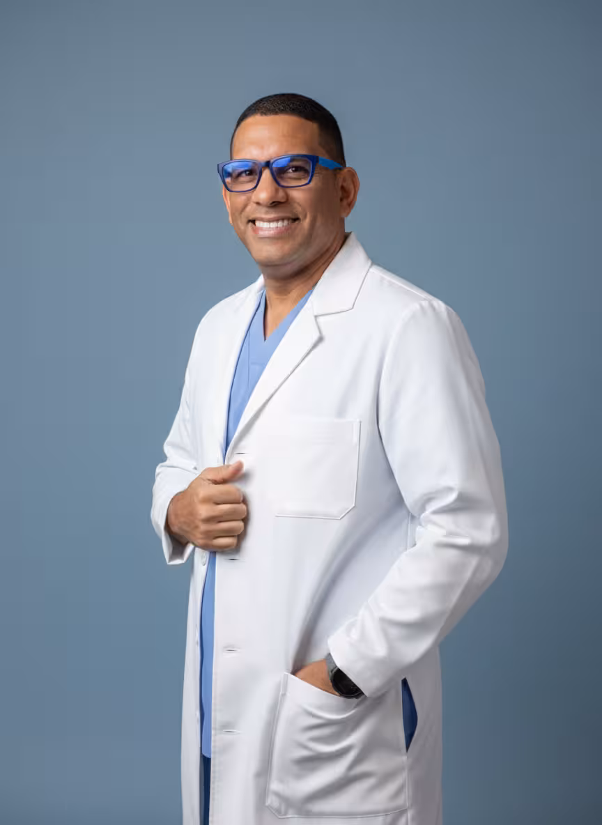 Dr. Edgar León Barrios